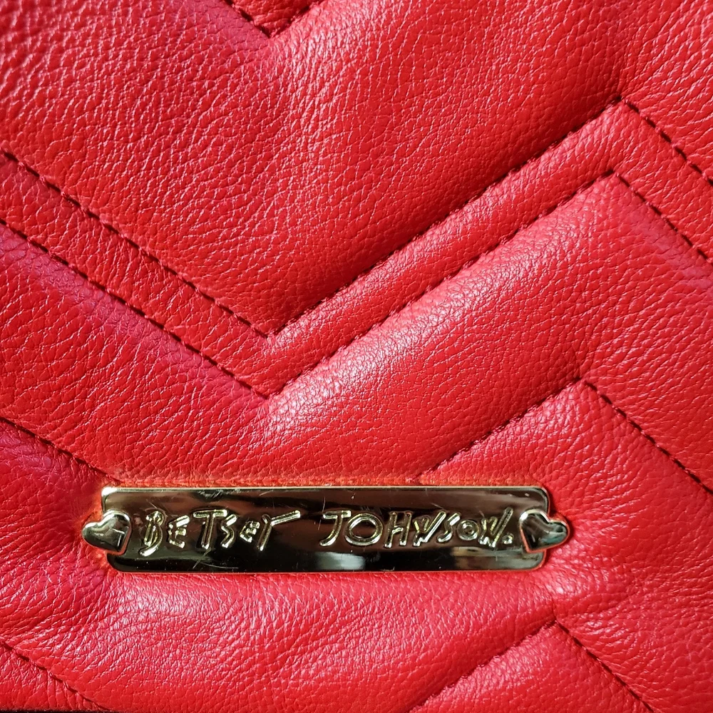 BETSEY JOHNSON | Zig Zag Pattern Sparkle Black Bow Gold Chain Crossbody Handbag - Picture 11 of 16